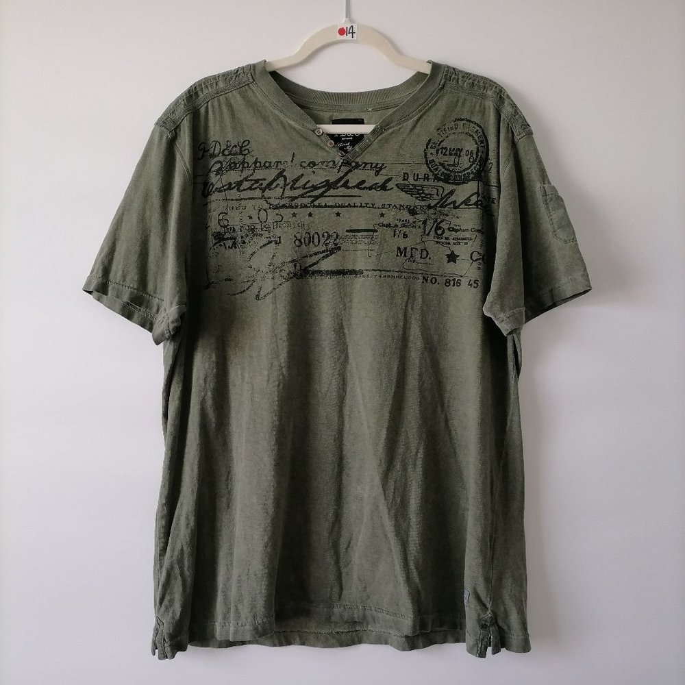 PD&C Men's Green Henley Tee Size L
